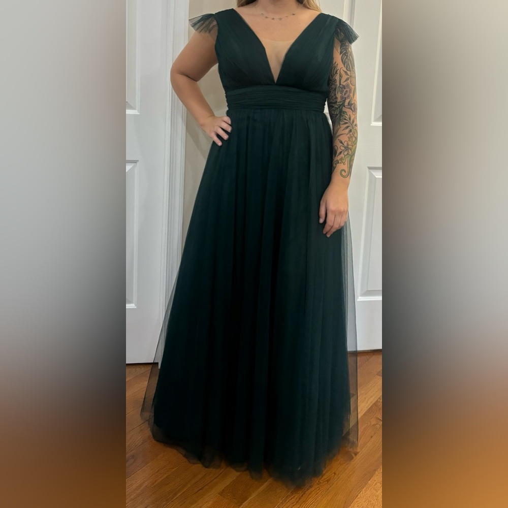 Emerald green tulle dress brand Revelry size 20